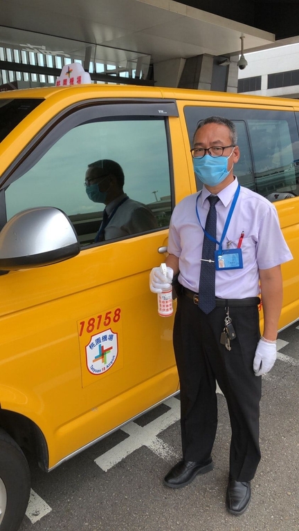 防疫車隊(圖:桃園機場)