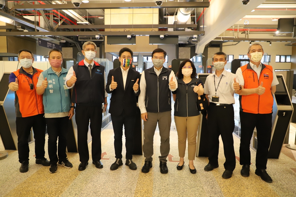 交通部王國材部長視察基隆港建設(圖:交通部)