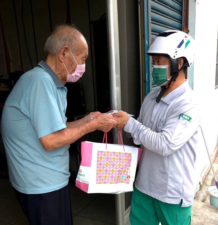 郵愛長者 送信兼送愛心(圖:中華郵政)