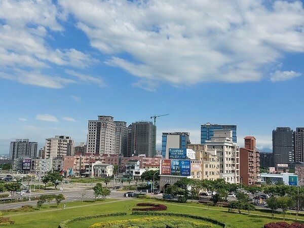 有房市業者統計青埔一些路段「賣壓」不小,甚至出現0成交的情況;在地資深房仲觀察,並沒有如統計這麼「誇張」。圖/好房網News記者林和謙/攝
