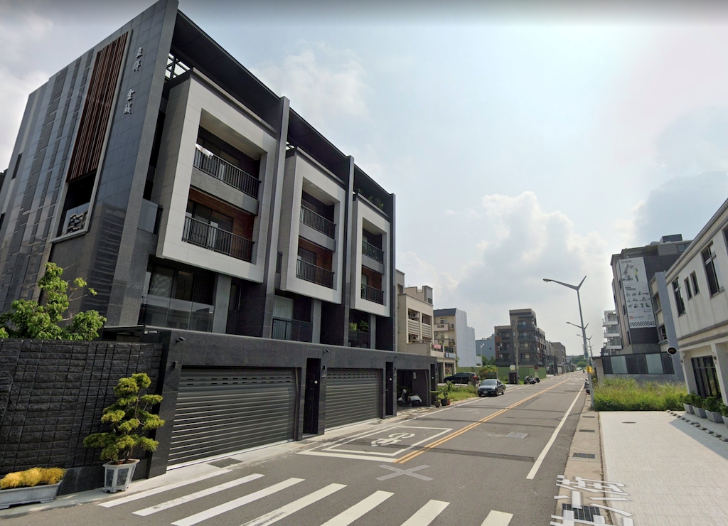新竹湖口王爺壟重劃區座落許多新透天與大樓。圖/翻攝自GoogleMaps